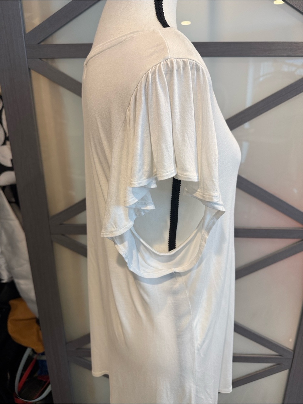 Old Navy Rayon White Scoop Neck Rayon Top With Flutter Sleeve XL - Picture 5 of 8